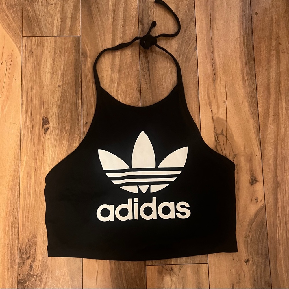 Adidas crop with low back top sz medium
